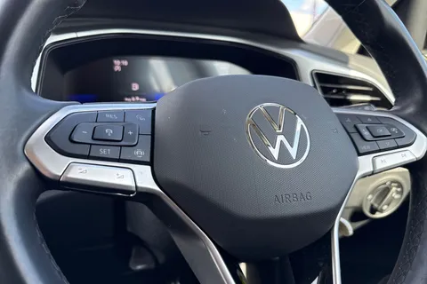 MT23PWK Volkswagen T-Roc 1.0 TSI Life 5dr Thumbnail #43