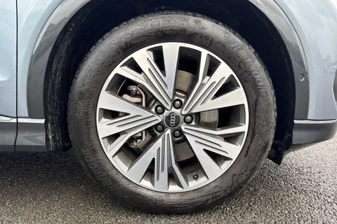 10 of 66 for Audi Q4 e-tron Q4 Sport 45 e-tron 210,00 kW