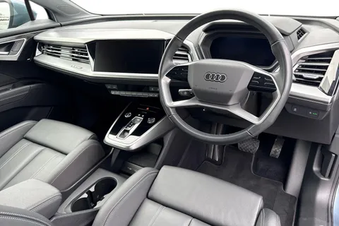 14 of 66 for Audi Q4 e-tron Q4 Sport 45 e-tron 210,00 kW