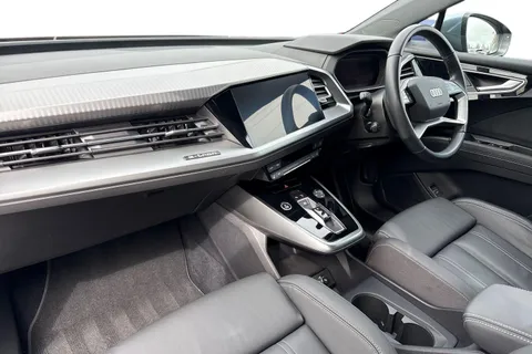 15 of 66 for Audi Q4 e-tron Q4 Sport 45 e-tron 210,00 kW