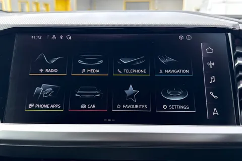 17 of 66 for Audi Q4 e-tron Q4 Sport 45 e-tron 210,00 kW