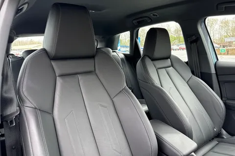 24 of 66 for Audi Q4 e-tron Q4 Sport 45 e-tron 210,00 kW