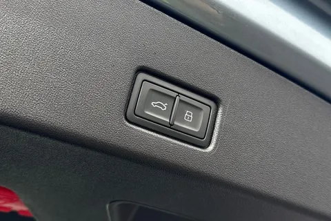 38 of 66 for Audi Q4 e-tron Q4 Sport 45 e-tron 210,00 kW