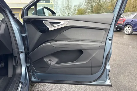 43 of 66 for Audi Q4 e-tron Q4 Sport 45 e-tron 210,00 kW