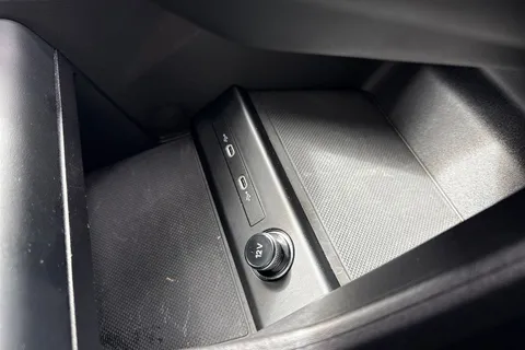 48 of 66 for Audi Q4 e-tron Q4 Sport 45 e-tron 210,00 kW