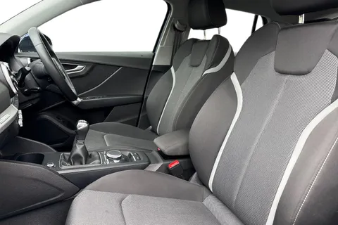 DS72EHU Audi Q2 Sport 35 TFSI 150 PS 6-speed Thumbnail #17