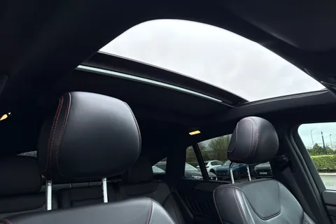 YB19WXR Mercedes-Benz Gle 3.0 GLE350d V6 AMG Night Edition (Premium Plus) Coupe G-Tronic+ 4MATIC Euro 6 (s/s) 5dr Thumbnail #37