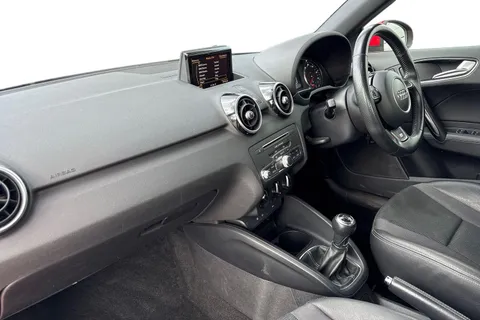 NL17WCN Audi A1 1.4 TFSI CoD S line Sportback Euro 6 (s/s) 5dr Thumbnail #16