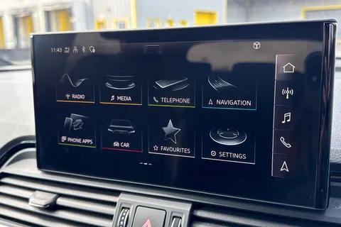 PG73XYR Audi Q5 S line 45 TFSI quattro 265 PS S tronic Thumbnail #18