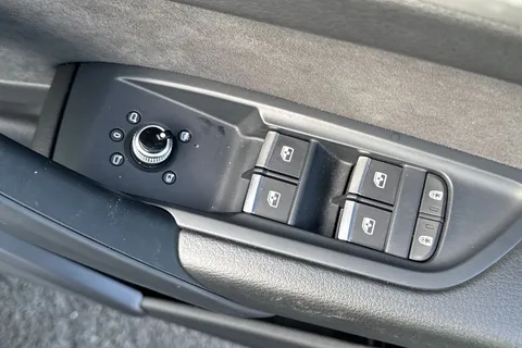 PG73XYR Audi Q5 S line 45 TFSI quattro 265 PS S tronic Thumbnail #22