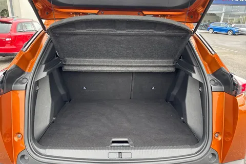 BG20KKT PEUGEOT 2008 1.2 PureTech Allure Premium Euro 6 (s/s) 5dr Thumbnail #8