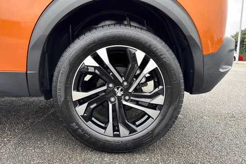 BG20KKT PEUGEOT 2008 1.2 PureTech Allure Premium Euro 6 (s/s) 5dr Thumbnail #14