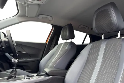 BG20KKT PEUGEOT 2008 1.2 PureTech Allure Premium Euro 6 (s/s) 5dr Thumbnail #17