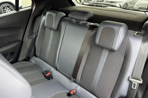 BG20KKT PEUGEOT 2008 1.2 PureTech Allure Premium Euro 6 (s/s) 5dr Thumbnail #20