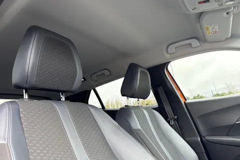 BG20KKT PEUGEOT 2008 1.2 PureTech Allure Premium Euro 6 (s/s) 5dr Thumbnail #25