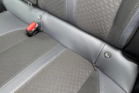 BG20KKT PEUGEOT 2008 1.2 PureTech Allure Premium Euro 6 (s/s) 5dr Thumbnail #37