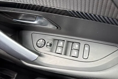 BG20KKT PEUGEOT 2008 1.2 PureTech Allure Premium Euro 6 (s/s) 5dr Thumbnail #41