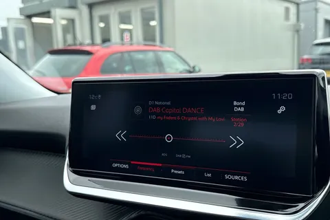 BG20KKT PEUGEOT 2008 1.2 PureTech Allure Premium Euro 6 (s/s) 5dr Thumbnail #44