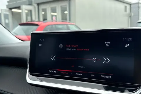 BG20KKT PEUGEOT 2008 1.2 PureTech Allure Premium Euro 6 (s/s) 5dr Thumbnail #45