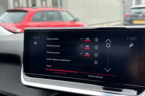 BG20KKT PEUGEOT 2008 1.2 PureTech Allure Premium Euro 6 (s/s) 5dr Thumbnail #51