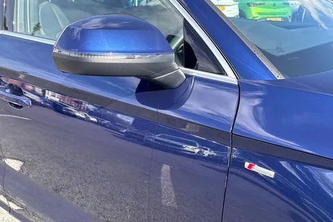 YE20YDL Audi Q5 50 TFSI e Quattro S Line 5dr S Tronic Thumbnail #12