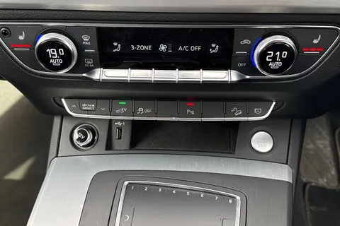YE20YDL Audi Q5 50 TFSI e Quattro S Line 5dr S Tronic Thumbnail #22