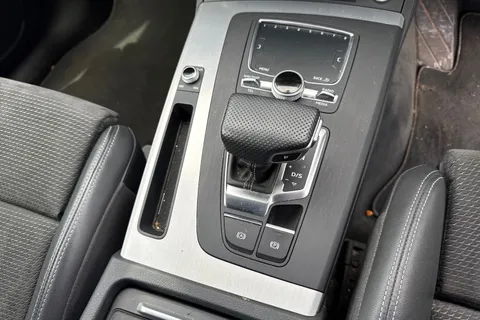 YE20YDL Audi Q5 50 TFSI e Quattro S Line 5dr S Tronic Thumbnail #23