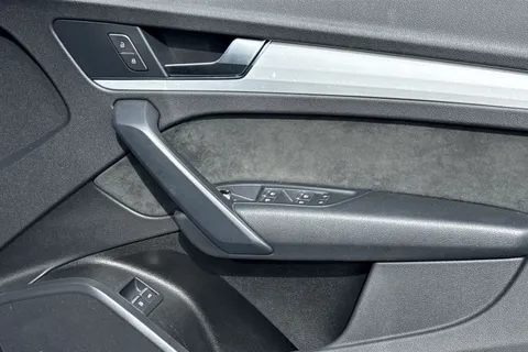 YE20YDL Audi Q5 50 TFSI e Quattro S Line 5dr S Tronic Thumbnail #24