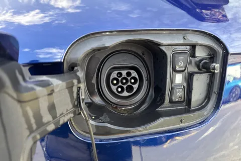 YE20YDL Audi Q5 50 TFSI e Quattro S Line 5dr S Tronic Thumbnail #34