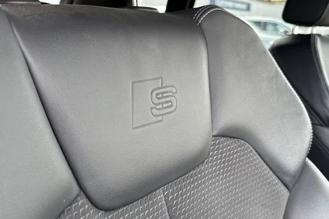 YE20YDL Audi Q5 50 TFSI e Quattro S Line 5dr S Tronic Thumbnail #38