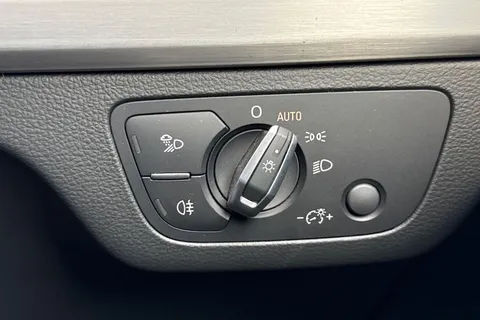 YE20YDL Audi Q5 50 TFSI e Quattro S Line 5dr S Tronic Thumbnail #44