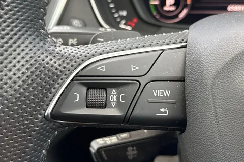 YE20YDL Audi Q5 50 TFSI e Quattro S Line 5dr S Tronic Thumbnail #47