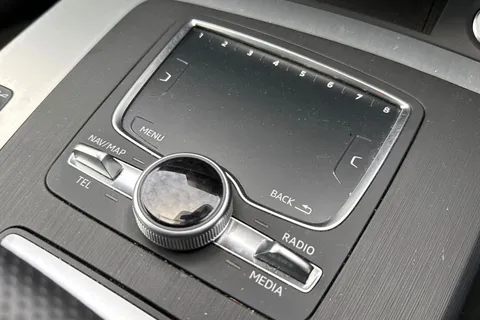 YE20YDL Audi Q5 50 TFSI e Quattro S Line 5dr S Tronic Thumbnail #51