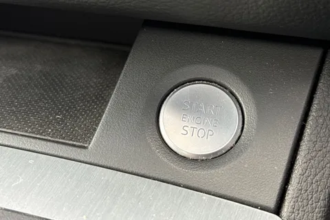 YE20YDL Audi Q5 50 TFSI e Quattro S Line 5dr S Tronic Thumbnail #52