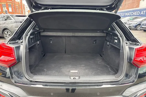 DS22UNH Audi Q2 1.0 TFSI 30 Black Edition Euro 6 (s/s) 5dr Thumbnail #7