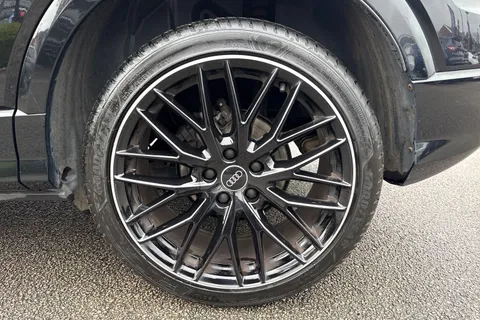 DS22UNH Audi Q2 1.0 TFSI 30 Black Edition Euro 6 (s/s) 5dr Thumbnail #12