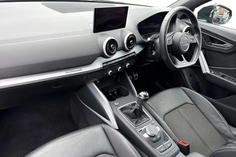 DS22UNH Audi Q2 1.0 TFSI 30 Black Edition Euro 6 (s/s) 5dr Thumbnail #15