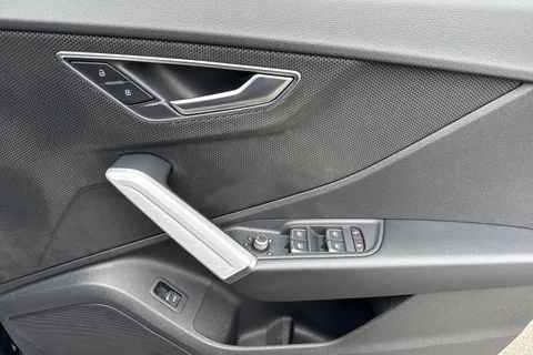 DS22UNH Audi Q2 1.0 TFSI 30 Black Edition Euro 6 (s/s) 5dr Thumbnail #21