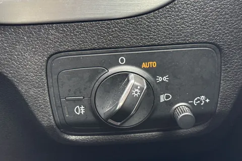 DS22UNH Audi Q2 1.0 TFSI 30 Black Edition Euro 6 (s/s) 5dr Thumbnail #39