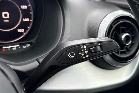 DS22UNH Audi Q2 1.0 TFSI 30 Black Edition Euro 6 (s/s) 5dr Thumbnail #41