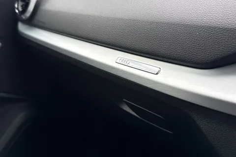 DS22UNH Audi Q2 1.0 TFSI 30 Black Edition Euro 6 (s/s) 5dr Thumbnail #51