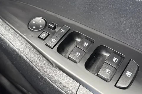 CV23LUY Kia Sportage 1.6 T-GDi 2 Euro 6 (s/s) 5dr Thumbnail #35