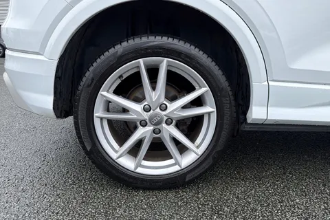 11 of 62 for Audi Q2 S line 40 TFSI quattro 190 PS S tronic