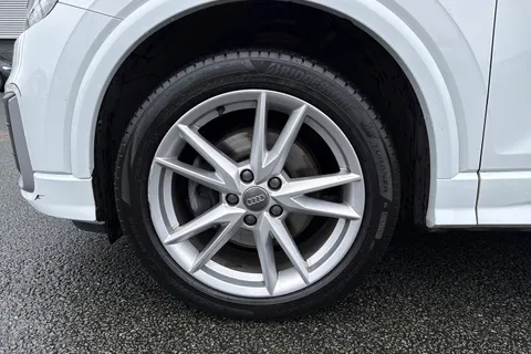 13 of 62 for Audi Q2 S line 40 TFSI quattro 190 PS S tronic