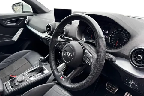 14 of 62 for Audi Q2 S line 40 TFSI quattro 190 PS S tronic