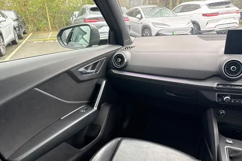 15 of 46 for Audi Q2 1.4 TFSI CoD S line Euro 6 (s/s) 5dr