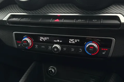 19 of 46 for Audi Q2 1.4 TFSI CoD S line Euro 6 (s/s) 5dr