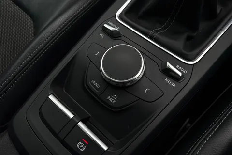 30 of 46 for Audi Q2 1.4 TFSI CoD S line Euro 6 (s/s) 5dr