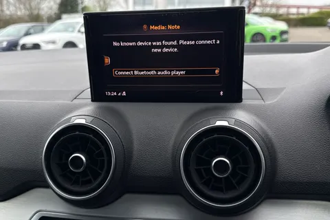 31 of 62 for Audi Q2 S line 40 TFSI quattro 190 PS S tronic