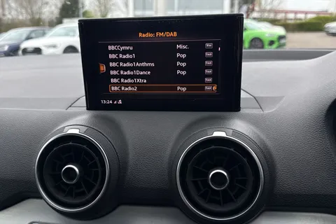 32 of 62 for Audi Q2 S line 40 TFSI quattro 190 PS S tronic